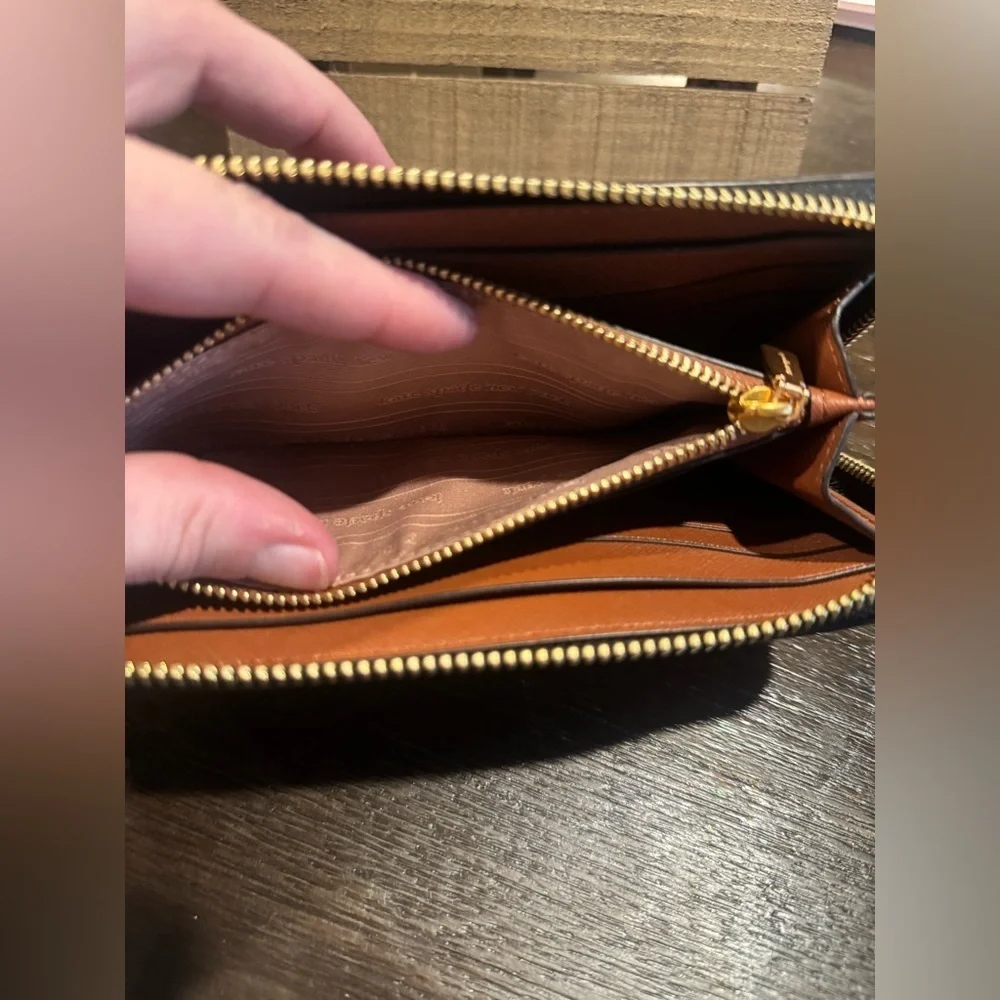Kate Spade Black and Gray Patterned Wallet - Picture 7 of 9